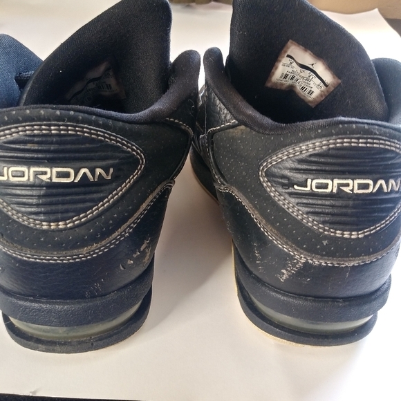 Jordan shoes sizes 8 - Picture 5 of 6